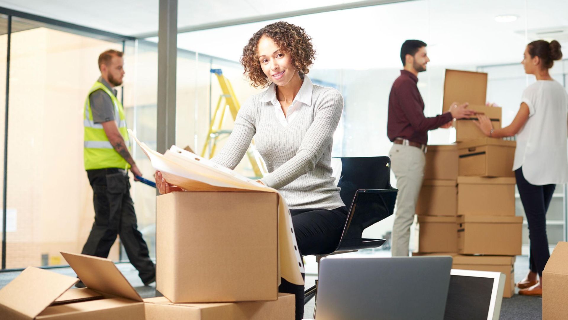 Fully operational office environment after a successful business relocation